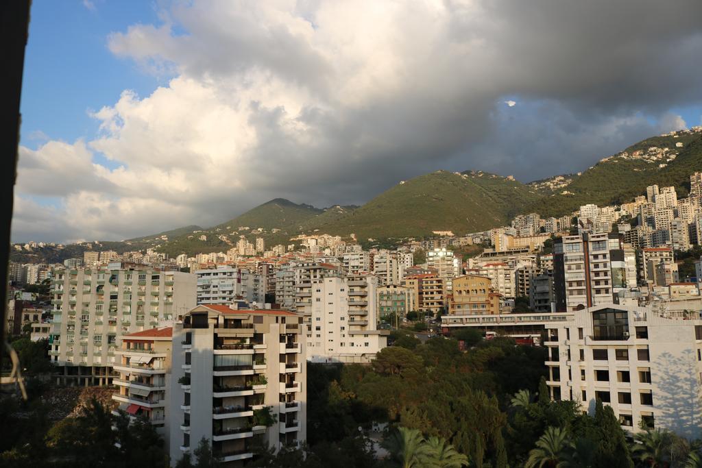 Vista Del Mar Hotel Jounieh Exterior photo