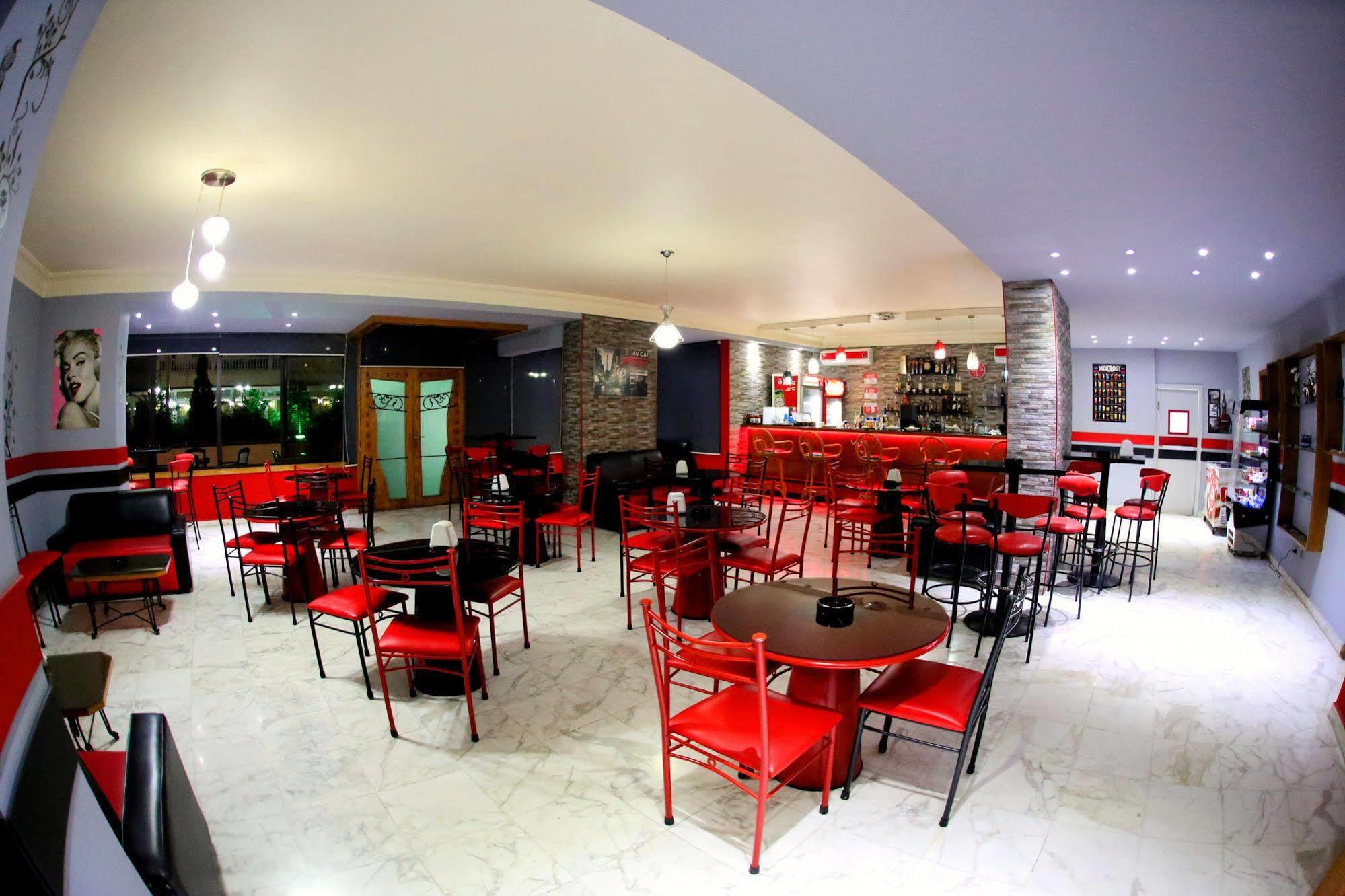 Vista Del Mar Hotel Jounieh Exterior photo